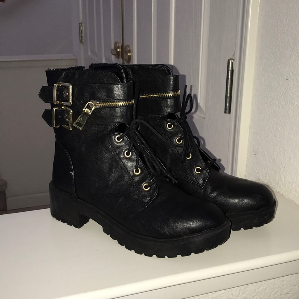 Black & Gold Zip Combat Boots Size 9 W